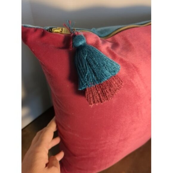 Distant Lands Teal And Fusia Pillow With Tassels And Removable Cover 18" - Picture 2 of 6
